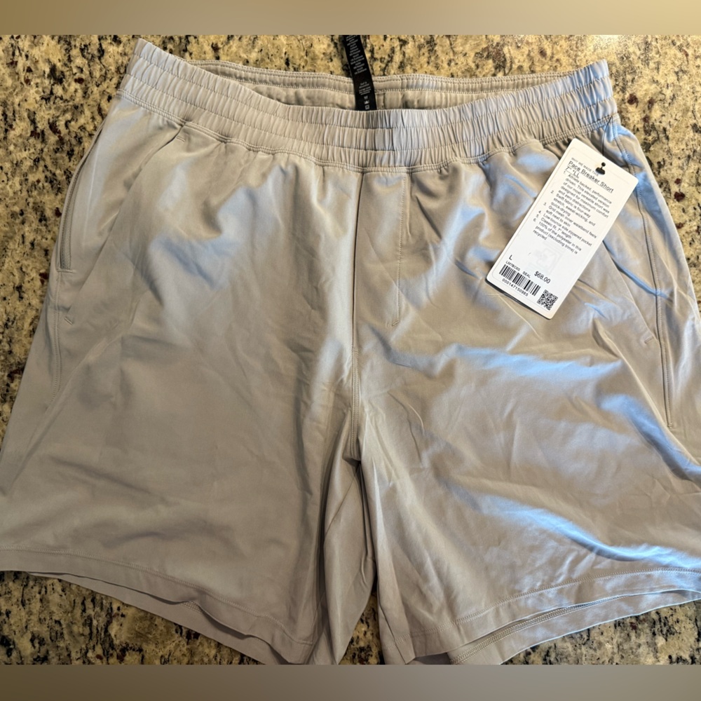 Men’s Lululemon pace breaker short